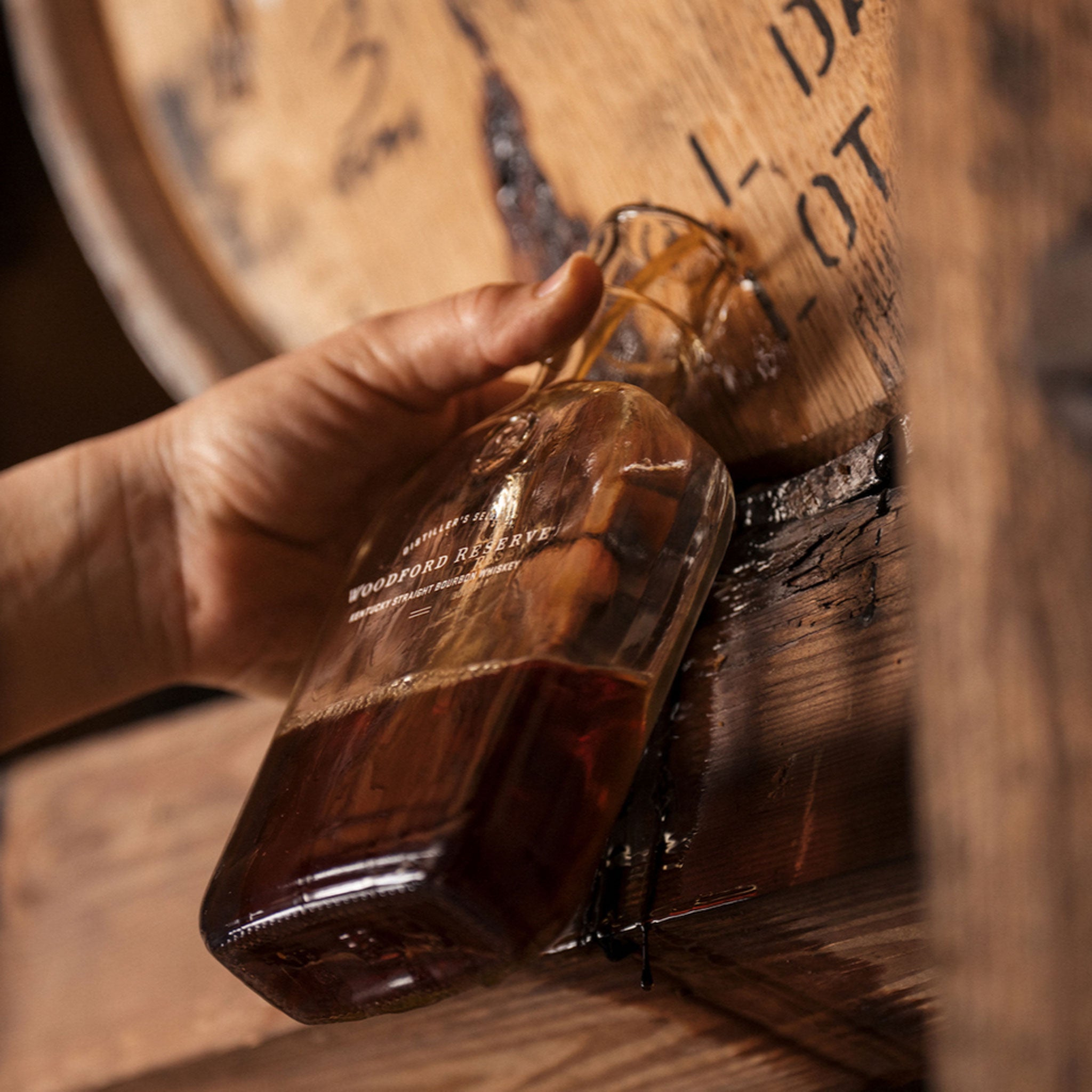 Woodford Reserve Kentucky Straight Bourbon Whiskey 375ml + Old Fashioned Cocktail Syrup 60ml