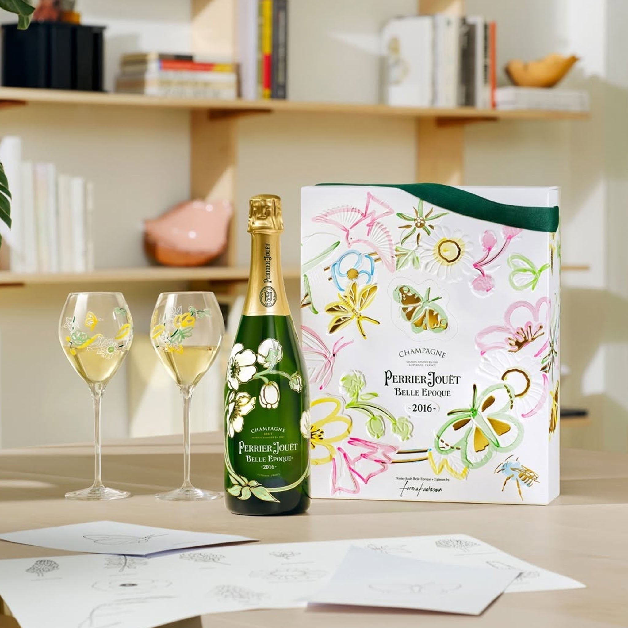 Perrier-Jouët Belle Epoque Champagne 2016 + 2 Glasses Set