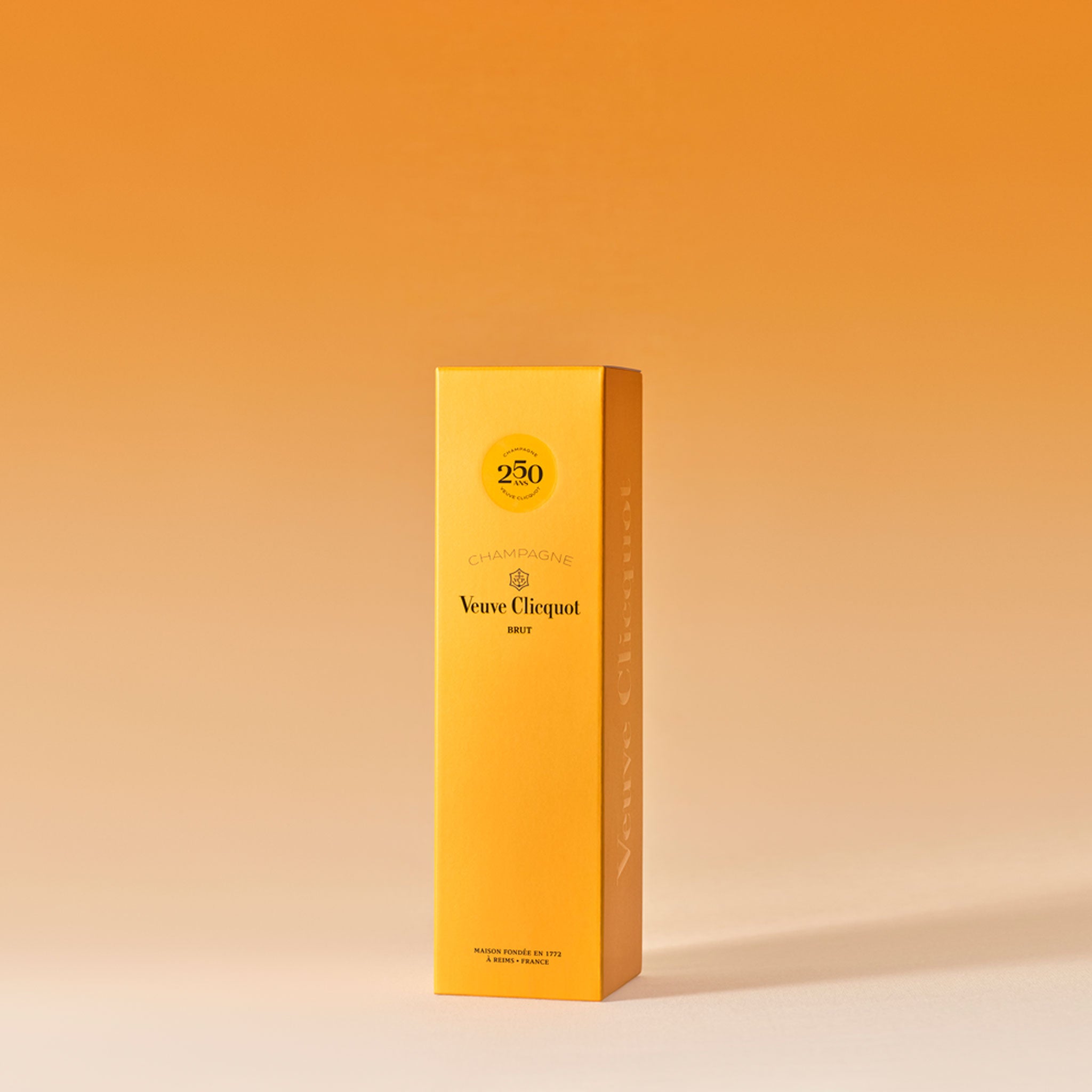 Veuve Clicquot Brut Yellow Label Champagne NV (Eco Gift Box)