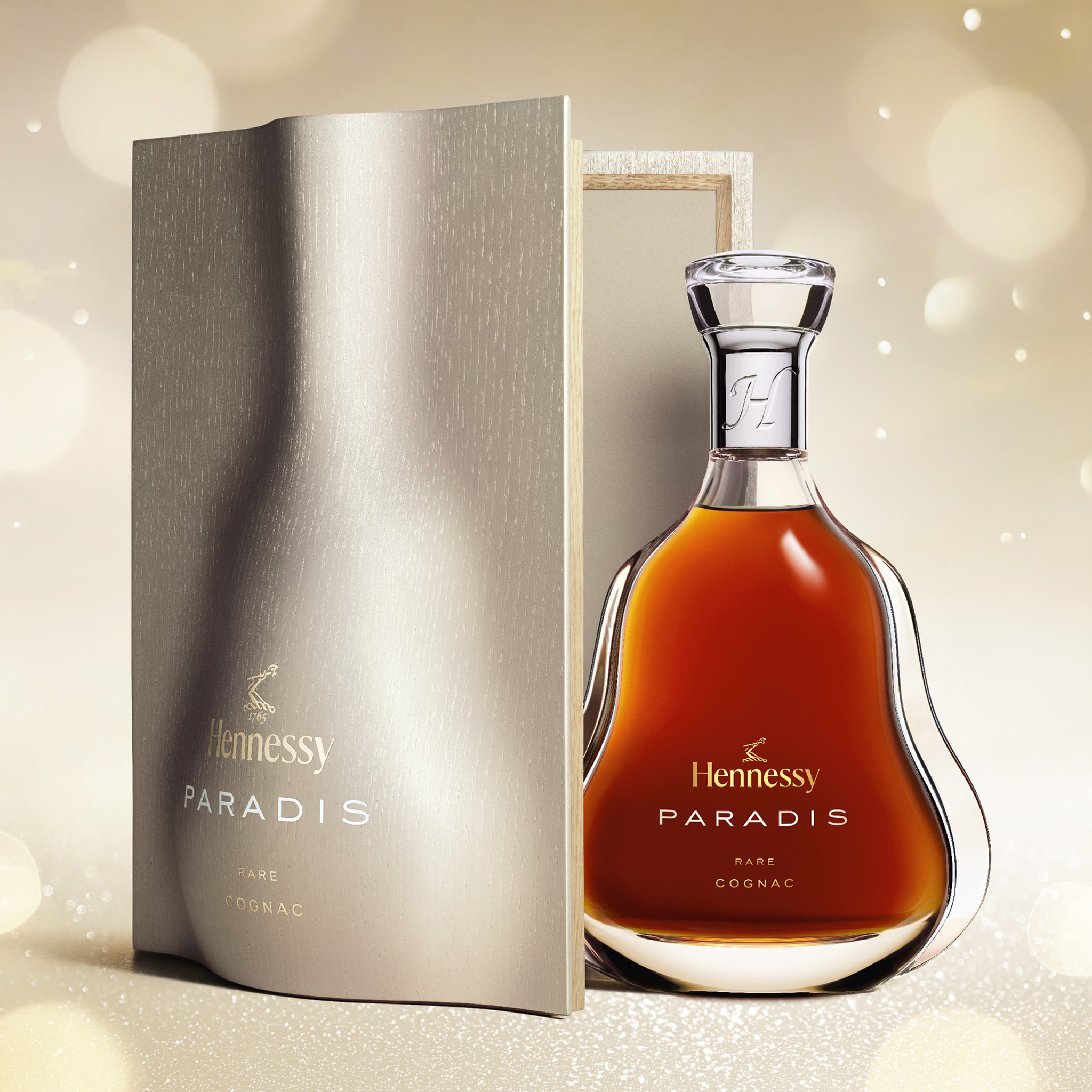 Hennessy Paradis木箱付き空瓶 Hennessy Paradis 木箱付き 空瓶 2025年 Hennessy Paradis木箱付き空瓶 Hennessy Paradis 木箱付き 空瓶 2025年